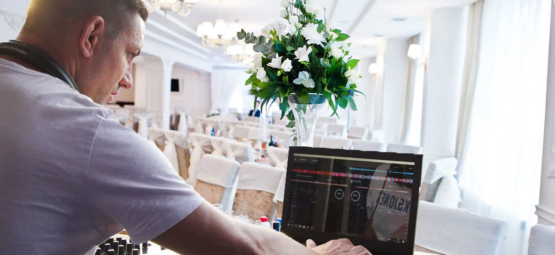 JW Musikdienst | DJ & Ton- und Lichttechnik für Hochzeiten, Events, Firmenfeiern uvm.